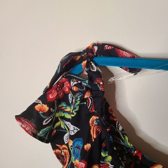 Black Bold Floral Off Shoulder Blouse (NWT) - Picture 4 of 12